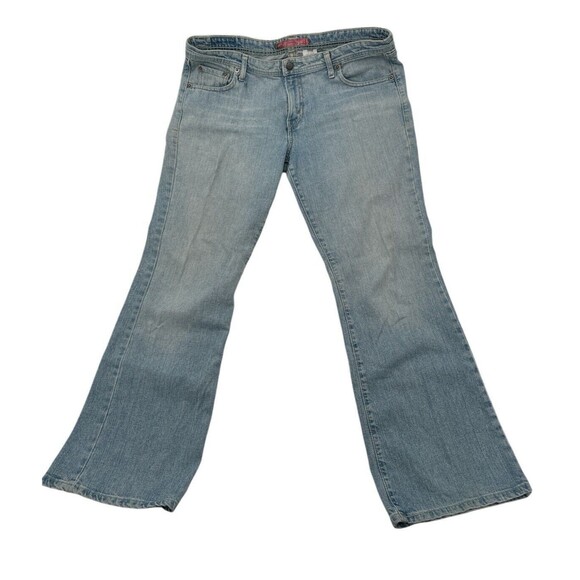 Levis Women's Jeans 15M* 518 Super Low Bootcut  Faded Cotton Western - Picture 2 of 11